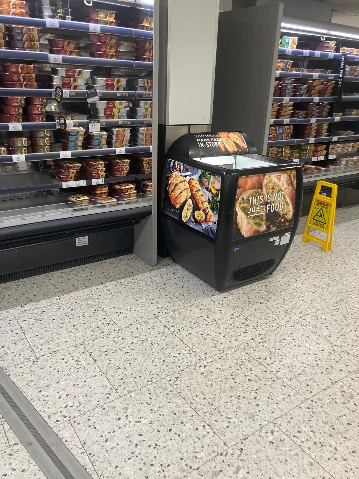 Supermarket in-store or shelf photograph 40